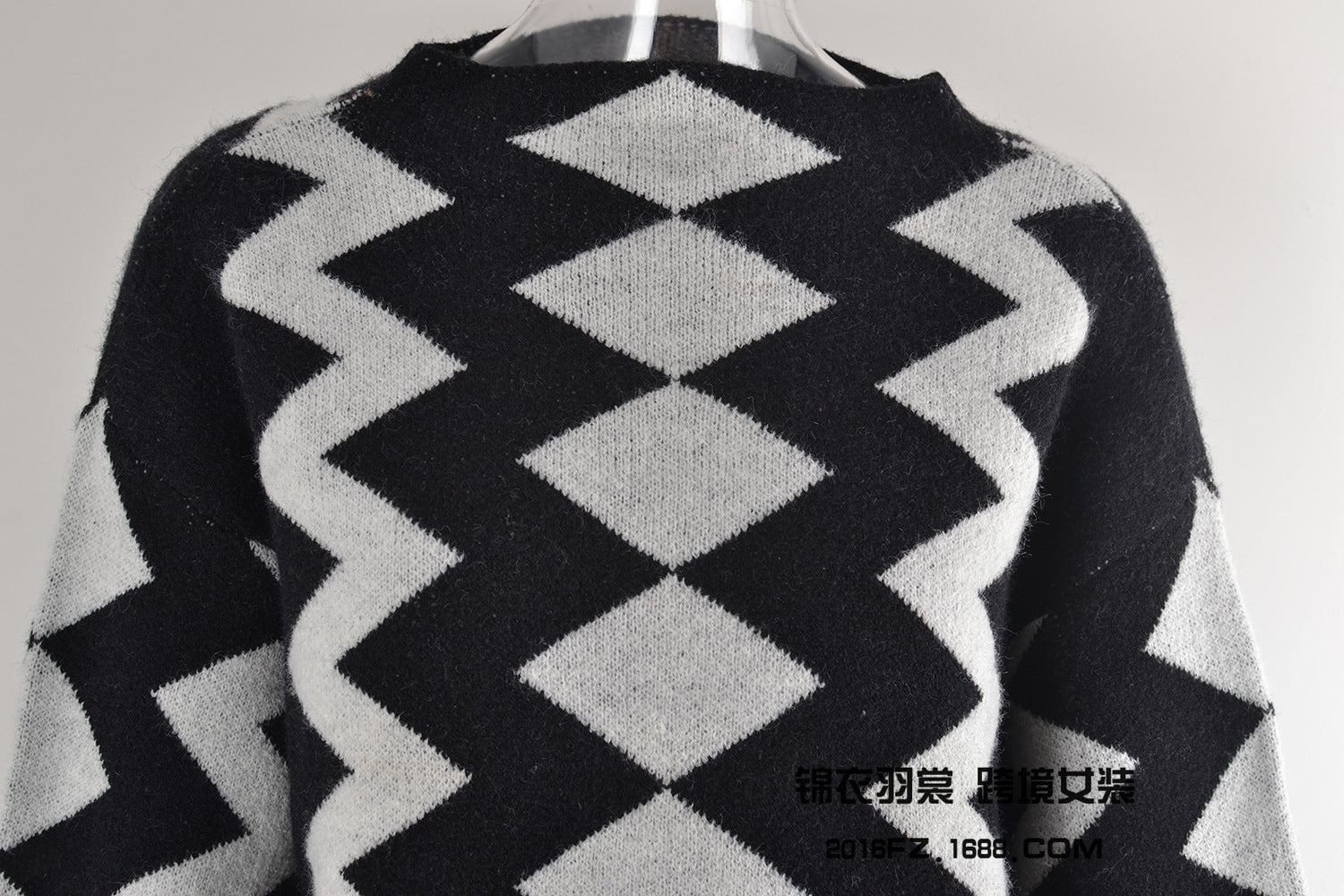 Suéter Tricot Estampa Geométrica